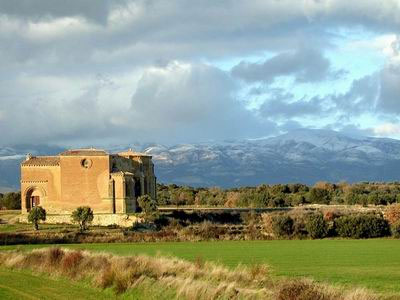 Ermita de Foces vista desde el sur